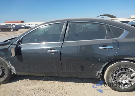 2015 Nissan Altima 2.5 S z USA, uszkodzony, nr VIN 1N4AL3AP1FN881608